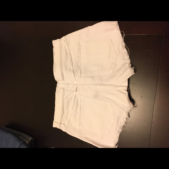 EXPRESS SHORTS NWT SIZE 10 - Picture 2 of 5